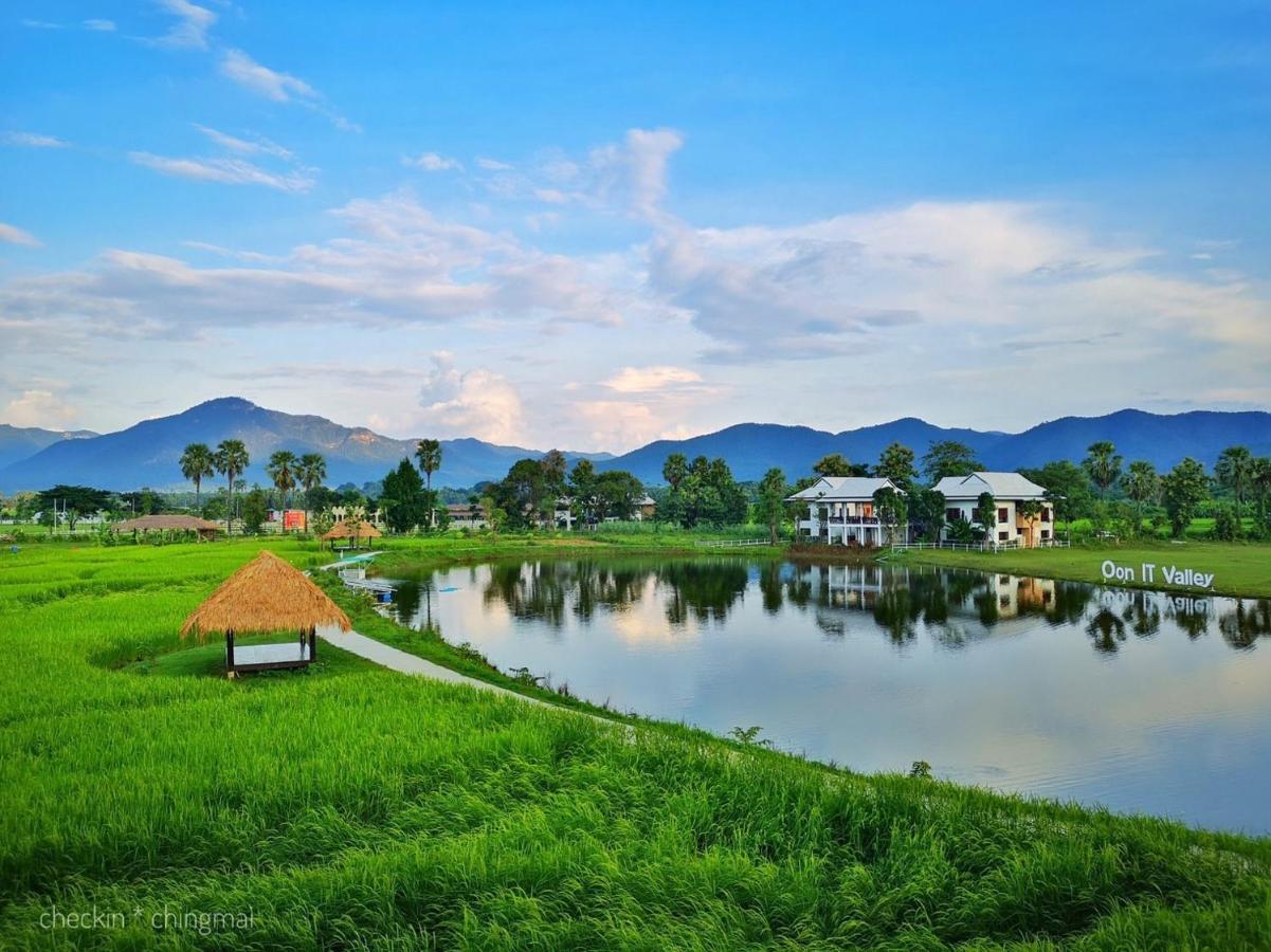Oon Valley Farm Stay San Kamphaeng Exteriér fotografie